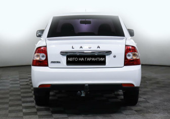 Подержанный автомобиль LADA (ВАЗ) Priora Sedan 2017 года (6 фото)