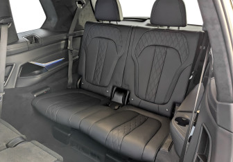 Подержанный автомобиль BMW X7 2020 года (30 фото)