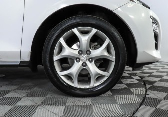 Подержанный автомобиль Mazda CX-7 2011 года (5 фото)