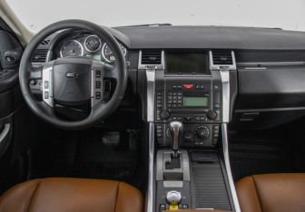 Подержанный автомобиль Land Rover Range Rover Sport 2008 года (13 фото)
