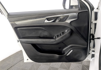 Подержанный автомобиль Haval Jolion 2022 года (19 фото)