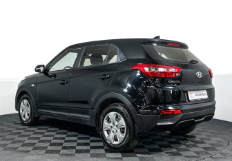 Подержанный автомобиль Hyundai Creta 2018 года (7 фото)