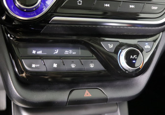 Подержанный автомобиль Changan Alsvin 2023 года (14 фото)