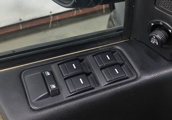 Подержанный автомобиль Land Rover Discovery 2008 года (18 фото)