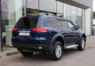 Подержанный автомобиль Mitsubishi Pajero Sport 2014 года (5 фото)