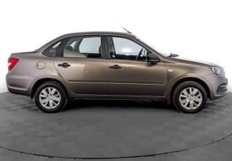 Подержанный автомобиль LADA (ВАЗ) Granta Sedan 2020 года (4 фото)