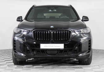 Подержанный автомобиль BMW X5 2023 года (3 фото)