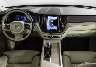 Подержанный автомобиль Volvo XC60 2021 года (12 фото)