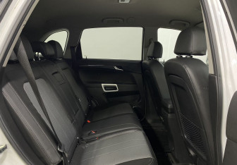 Подержанный автомобиль Opel Antara 2014 года (19 фото)