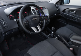 Подержанный автомобиль Kia Ceed Wagon 2010 года (4 фото)