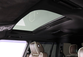 Подержанный автомобиль Land Rover Range Rover 2010 года (13 фото)