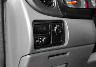 Подержанный автомобиль Nissan Almera Classic 2008 года (15 фото)