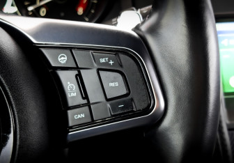 Подержанный автомобиль Jaguar F-Type Coupe 2020 года (30 фото)