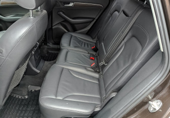 Подержанный автомобиль Audi Q5 2015 года (17 фото)