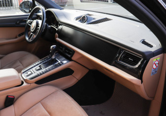 Подержанный автомобиль Porsche Macan 2017 года (8 фото)