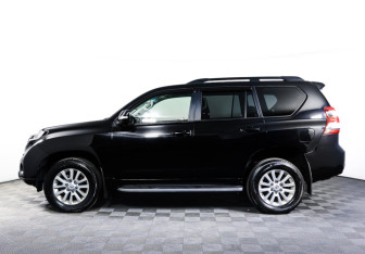 Подержанный автомобиль Toyota Land Cruiser Prado 2016 года (8 фото)