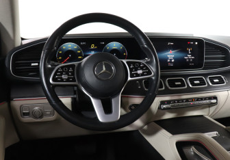 Подержанный автомобиль Mercedes-Benz GLE 2021 года (18 фото)