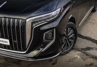 Новый Hongqi HQ9 2025 (2 фото)