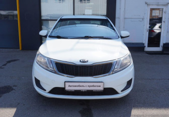Подержанный автомобиль Kia Rio Sedan 2013 года (2 фото)