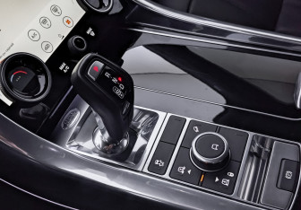Подержанный автомобиль Land Rover Range Rover Sport 2020 года (20 фото)