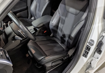 Подержанный автомобиль BMW X4 2020 года (20 фото)