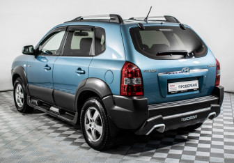 Подержанный автомобиль Hyundai Tucson 2007 года (7 фото)
