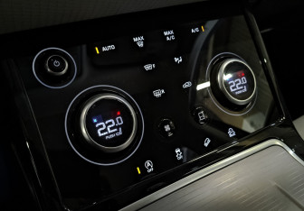 Подержанный автомобиль Land Rover Range Rover Evoque 2020 года (30 фото)