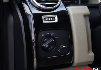 Подержанный автомобиль Land Rover Discovery 2008 года (13 фото)