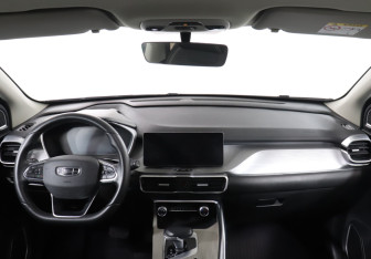 Подержанный автомобиль Geely Coolray 2023 года (12 фото)