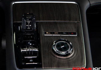 Подержанный автомобиль Geely Monjaro 2025 года (12 фото)