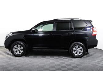 Подержанный автомобиль Toyota Land Cruiser Prado 2013 года (8 фото)