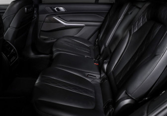 Подержанный автомобиль BMW X7 2019 года (10 фото)