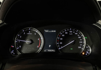 Подержанный автомобиль Lexus RX 2016 года (11 фото)