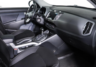 Подержанный автомобиль Kia Sportage 2015 года (10 фото)