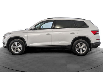 Подержанный автомобиль Skoda Kodiaq 2019 года (8 фото)