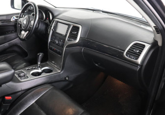 Подержанный автомобиль Jeep Grand Cherokee 2012 года (6 фото)