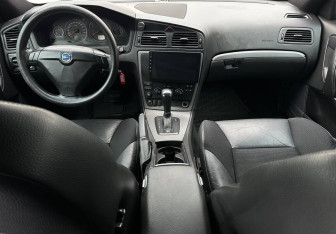 Подержанный автомобиль Volvo S60 2008 года (11 фото)