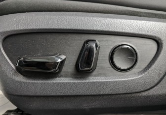 Подержанный автомобиль Lexus RX 2023 года (29 фото)