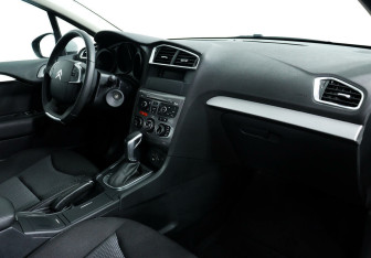 Подержанный автомобиль Citroen C4 Sedan 2020 года (6 фото)