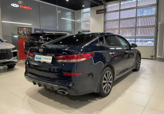 Подержанный автомобиль Kia Optima Sedan 2019 года (4 фото)