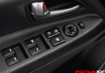 Подержанный автомобиль Kia Pride Sedan 2012 года (15 фото)