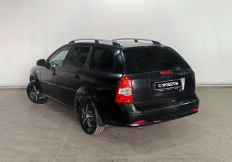 Подержанный автомобиль Chevrolet Lacetti Wagon 2007 года (7 фото)