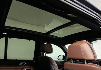 Подержанный автомобиль BMW X5 2021 года (17 фото)