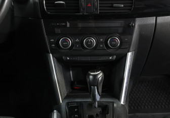 Подержанный автомобиль Mazda CX-5 2013 года (15 фото)