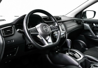 Подержанный автомобиль Nissan Qashqai 2021 года (10 фото)