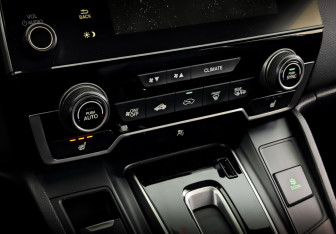 Подержанный автомобиль Honda CR-V 2018 года (27 фото)