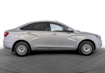 Подержанный автомобиль LADA (ВАЗ) Vesta Sedan 2019 года (4 фото)