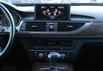 Подержанный автомобиль Audi A6 Sedan 2013 года (15 фото)