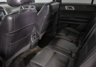 Подержанный автомобиль Ford Explorer 2012 года (11 фото)