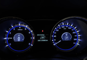 Подержанный автомобиль Hyundai Sonata 2012 года (9 фото)